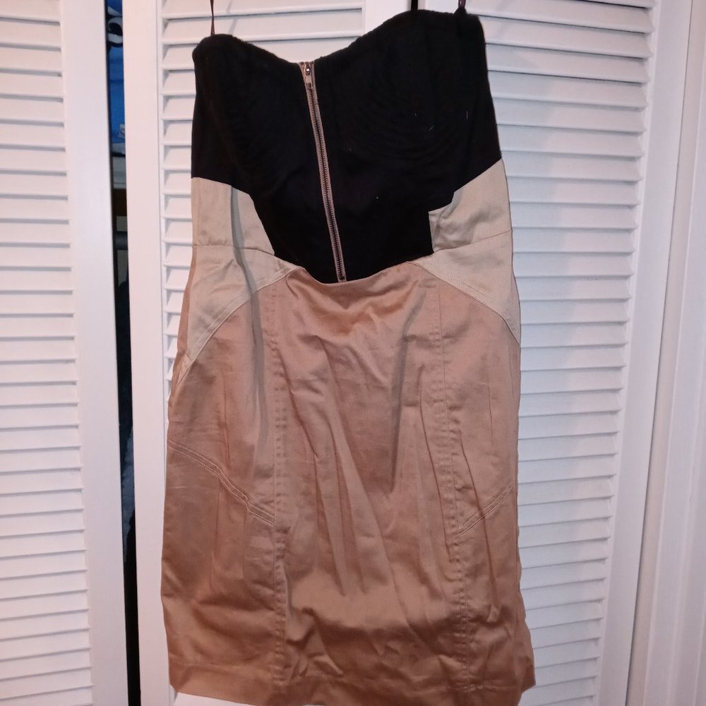 Medium Theme dress, zippers in front and back